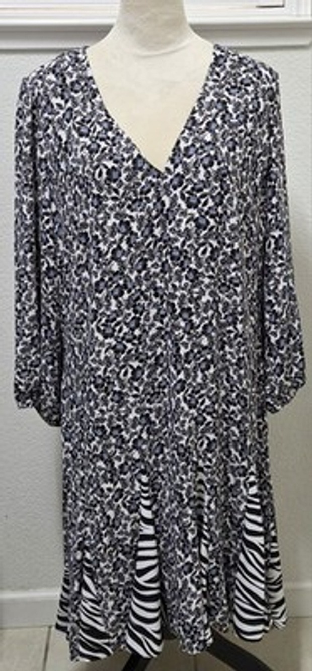 NWT White House Black Market Size 18 Floral V Neck Dress Black White Blue...